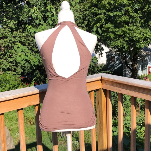 Drape front brown top with attached necklace - Picture 3 of 5